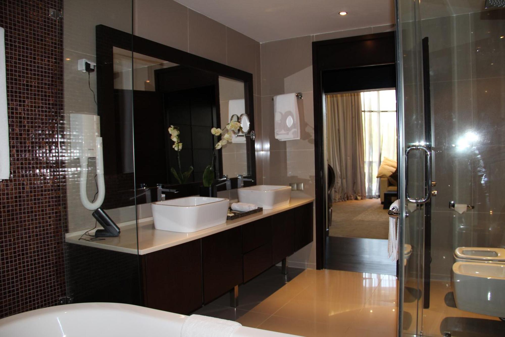 Donatello Boutique Hotel Almaty Bagian luar foto