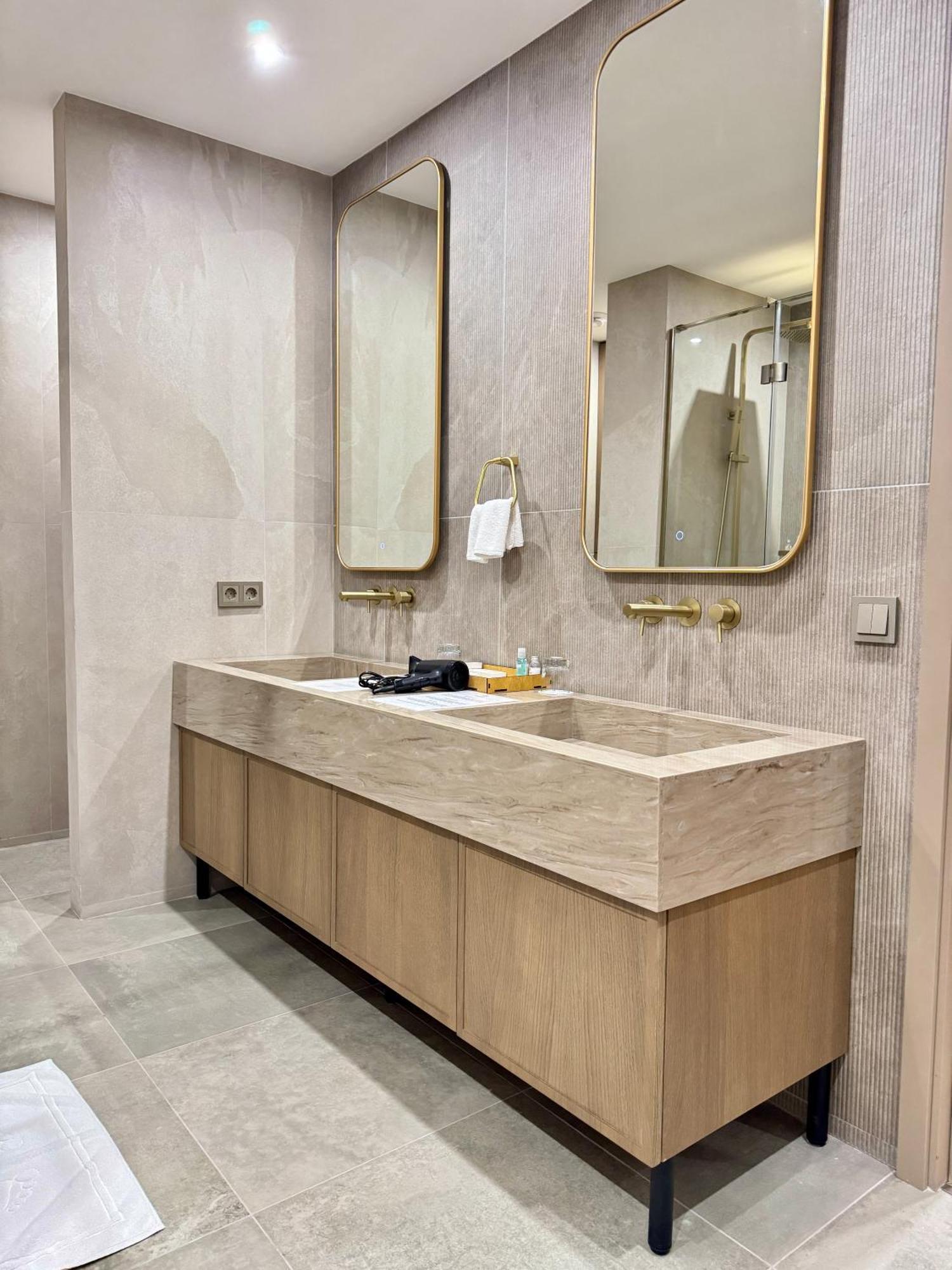 Donatello Boutique Hotel Almaty Bagian luar foto