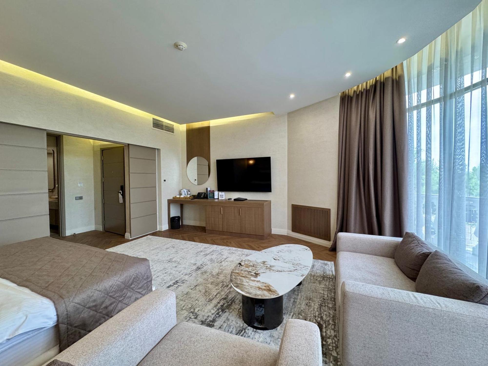 Donatello Boutique Hotel Almaty Bagian luar foto