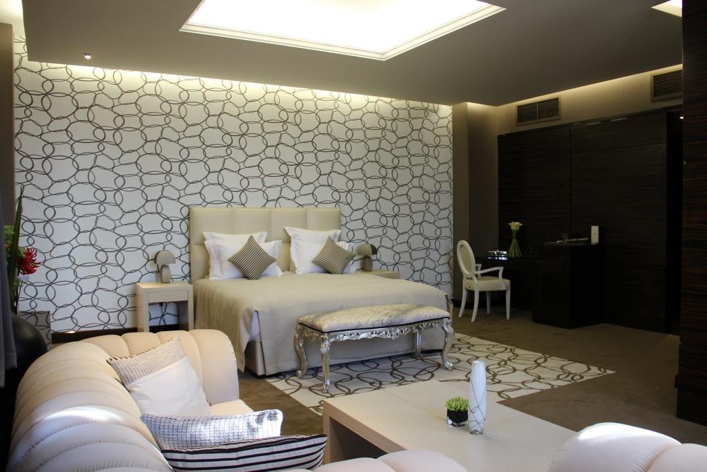 Donatello Boutique Hotel Almaty Ruang foto