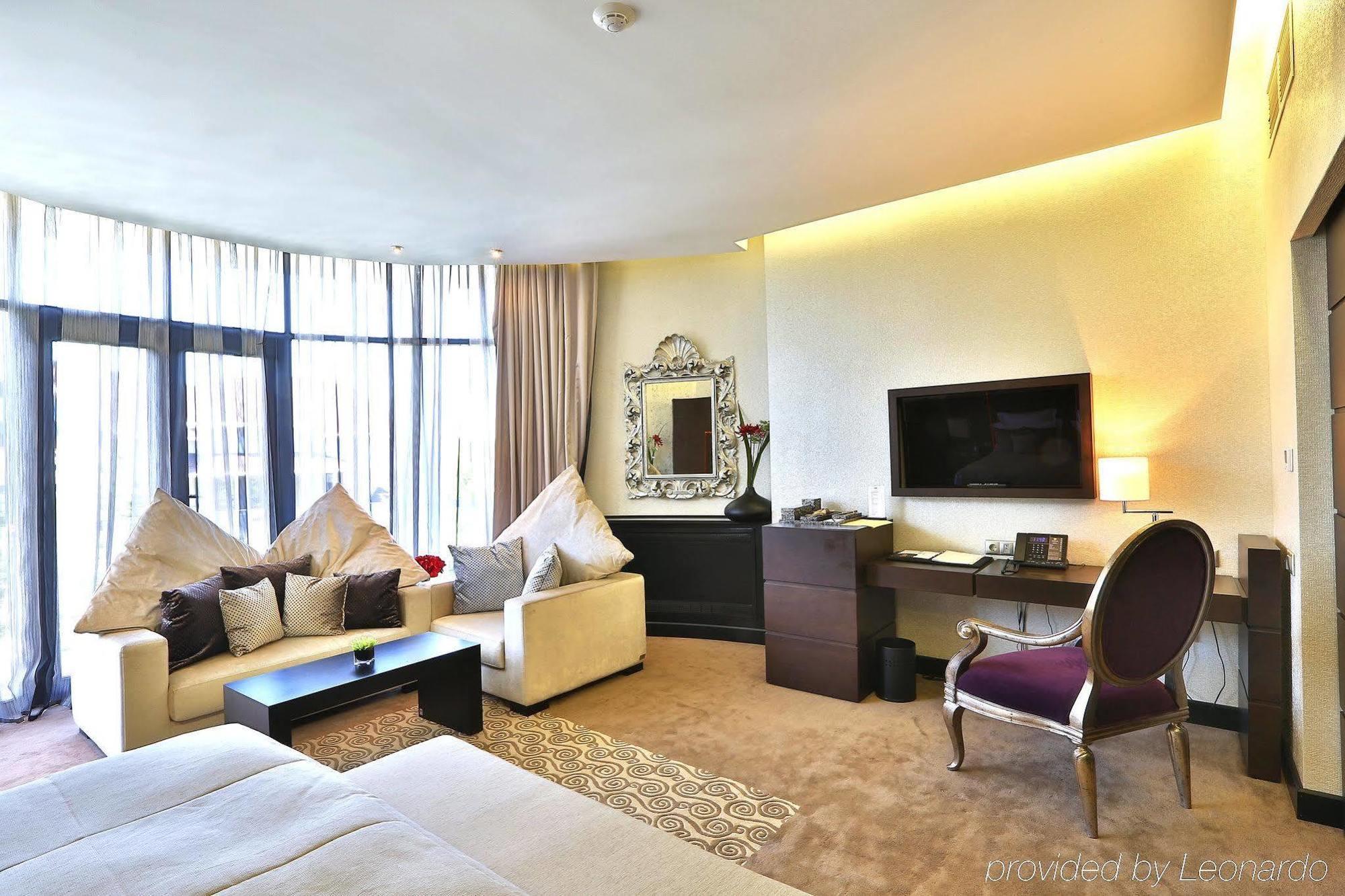 Donatello Boutique Hotel Almaty Bagian luar foto